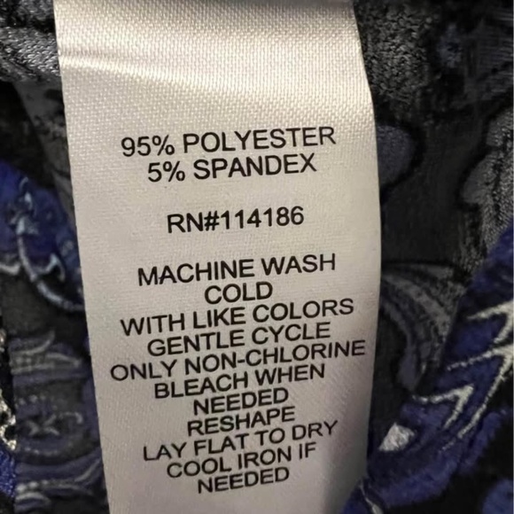 Love Scarlett Medium Top - Picture 6 of 7